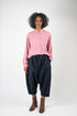 Weite Hose mit tiefem Schritt